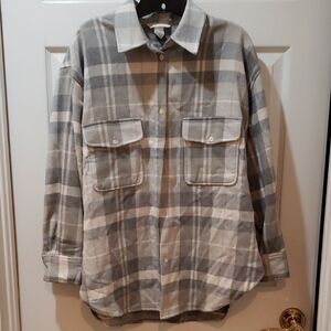 H&M Gray and White Plaid Button-Up Shirt Size M